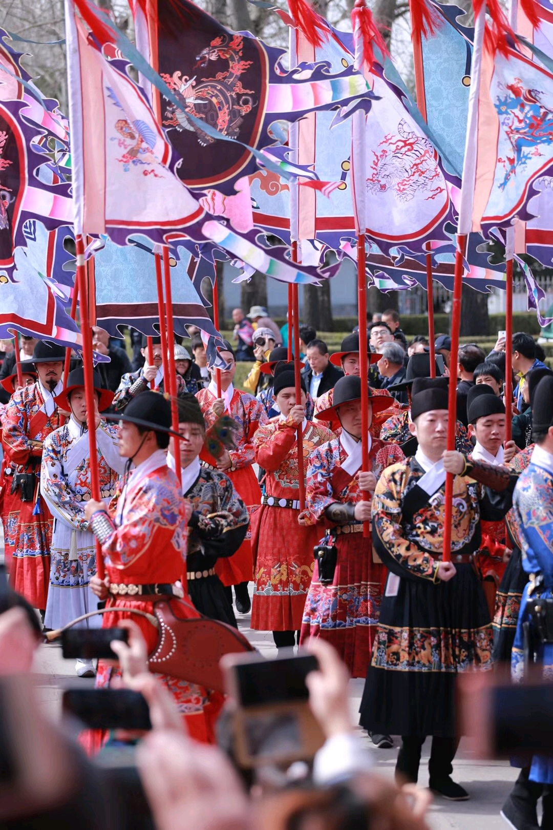 十三陵神道清明節再現明代宮廷畫出警圖皇家儀仗