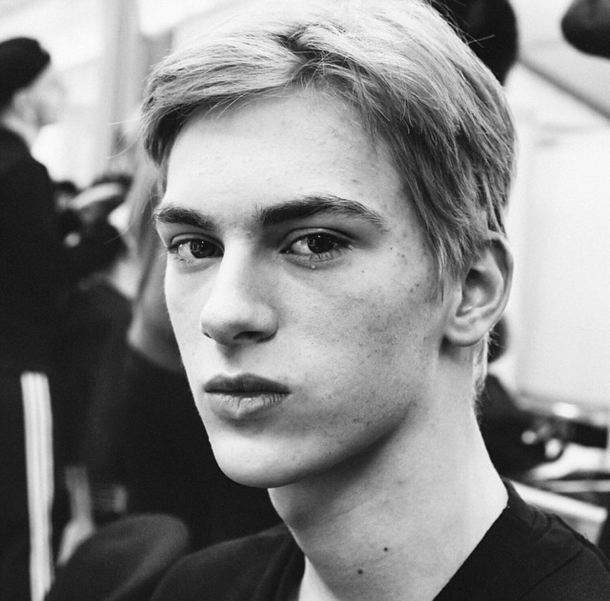 dominik sadoch 别名 多多,dodo,渡渡鸟,多哥 国籍 波兰 出生地