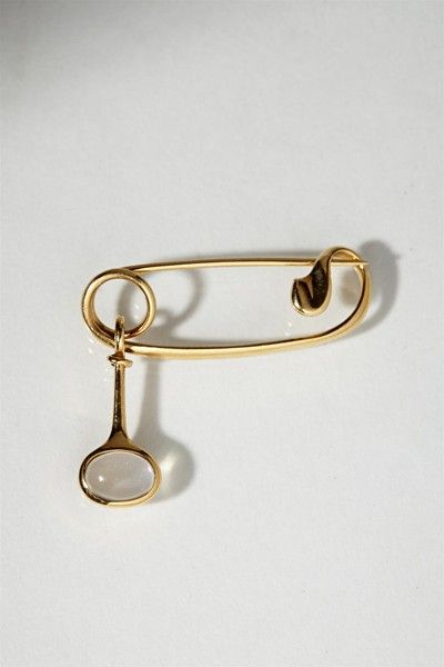 伟德bv1946官网-苹果首款AI穿戴设备曝光：内置摄像头和麦克风或2027年发布