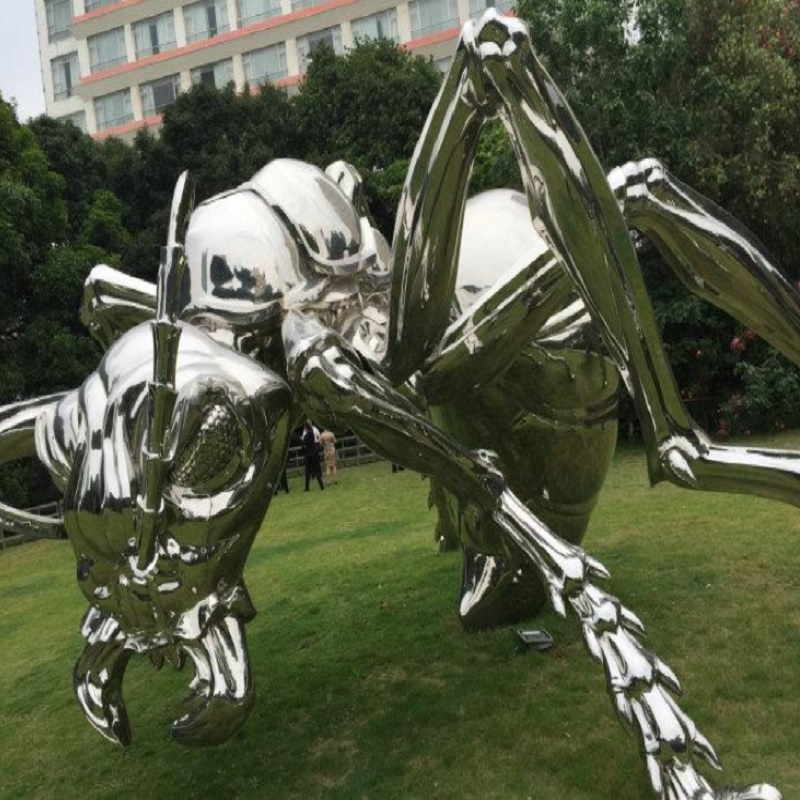 大型抽象不锈钢雕塑厂家江苏天筑定制山东不锈钢动物蚂蚁雕塑