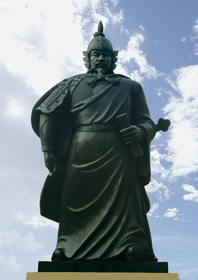 清朝皇室修寺庙,祭祀明朝将领邓子龙,努尔哈赤成功的故事有点玄