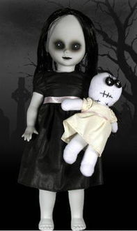 妹妹背着洋娃娃 恐怖图片