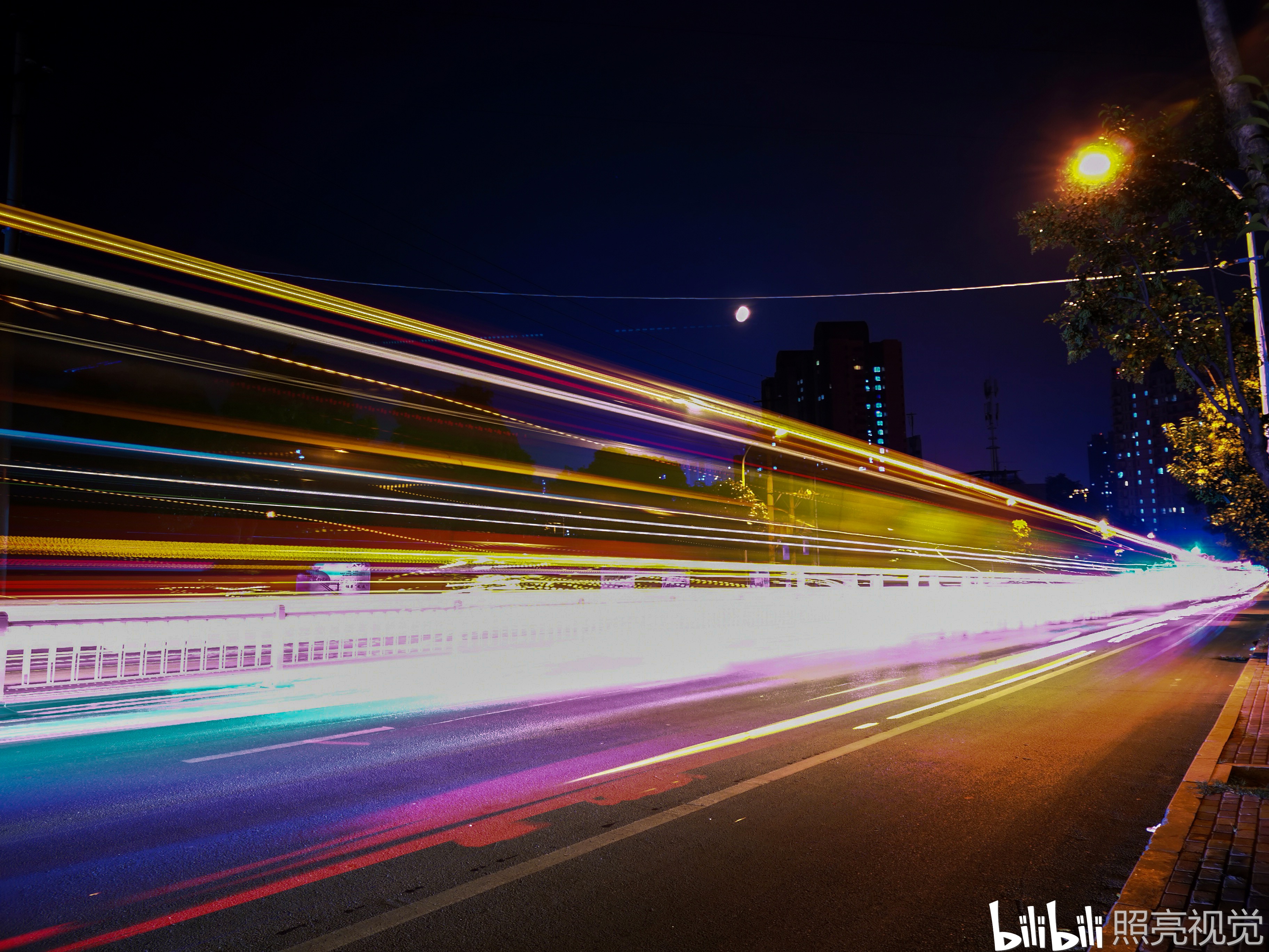 华为手机流光快门拍城市夜景