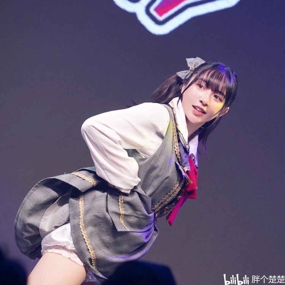 日本纯欲系美少女,丰腴身材超震撼! - 哔哩哔哩