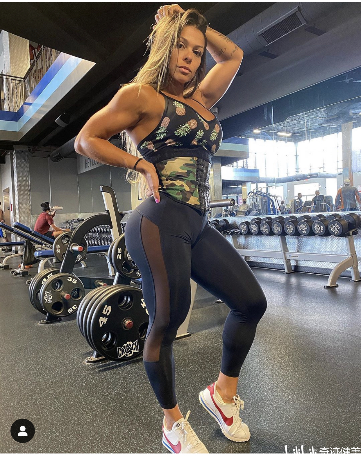 巴西流行健美天后!IFBB健美运动员! Fafafitness 哔哩哔哩