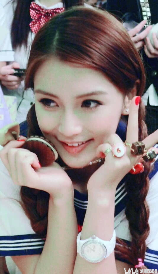 杨颖精选学生照20张