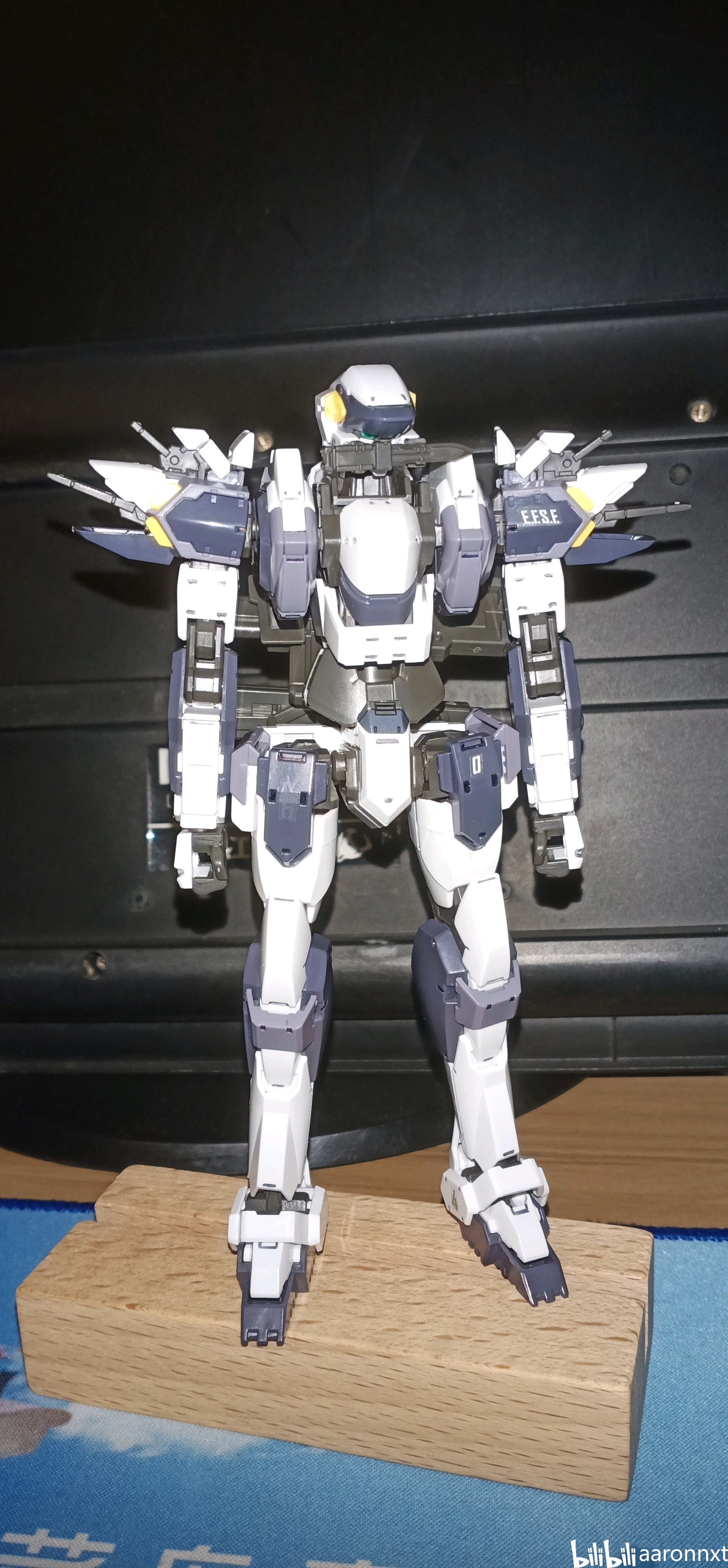 万代hg arx-7强弩