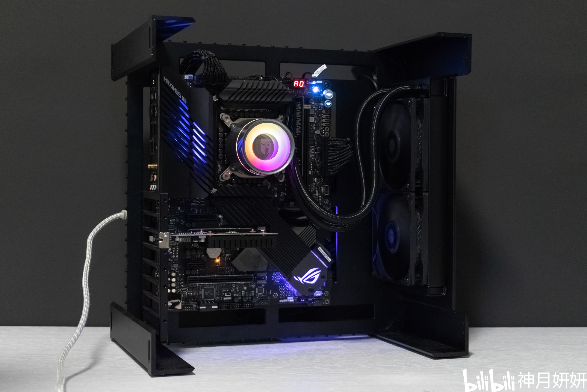 市售240一体水冷市售12025冷排风扇性能向横测