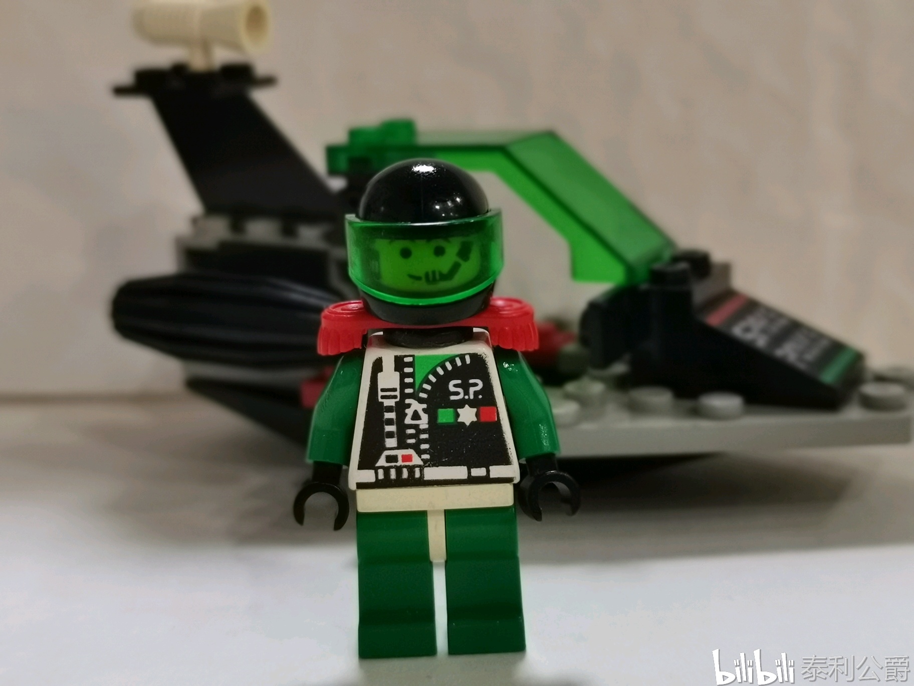 都快有30年了(经典怀旧巡礼乐高太空系列太空警察编号6813