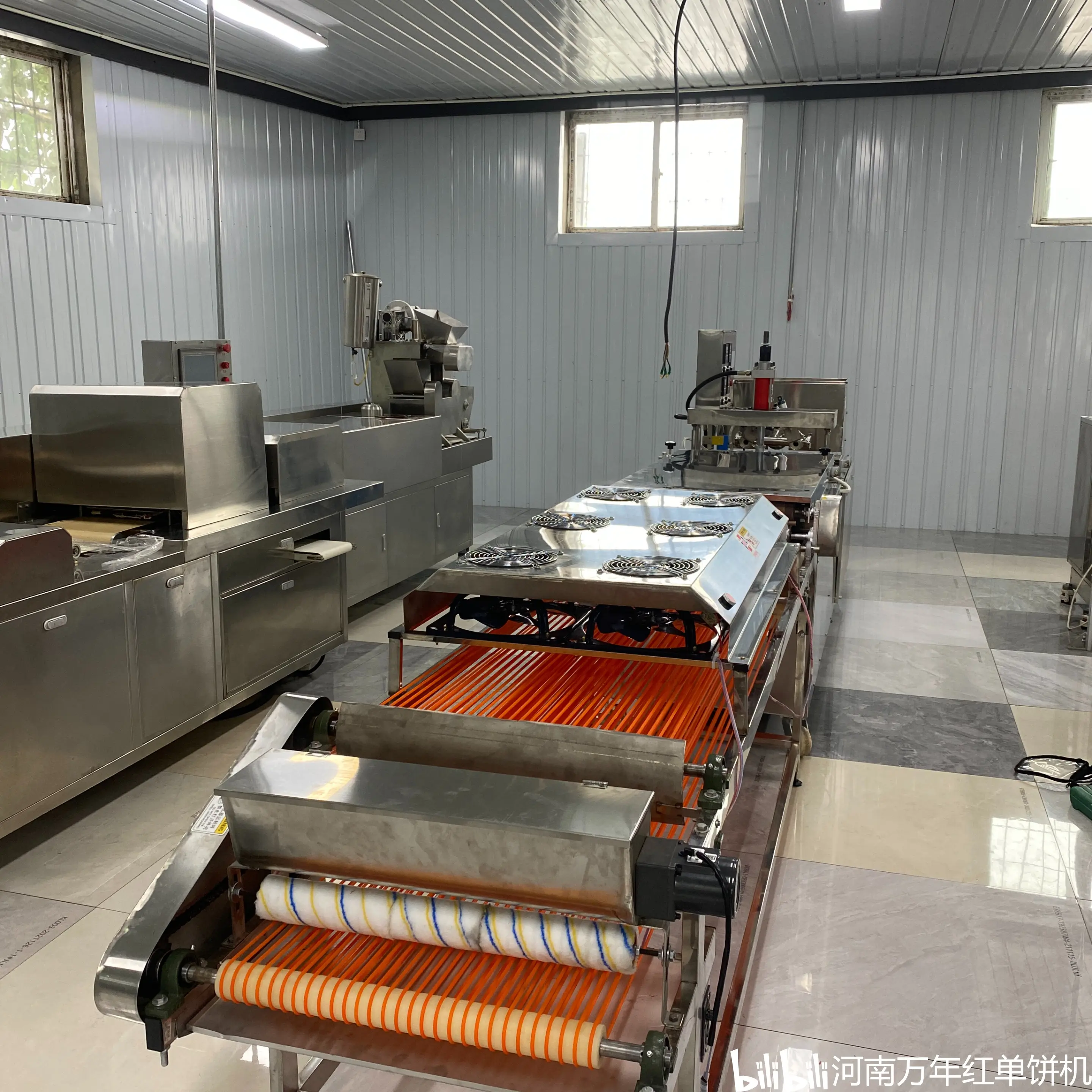 全自动春饼机,让你体验制作春饼的乐趣" - 哔哩哔哩