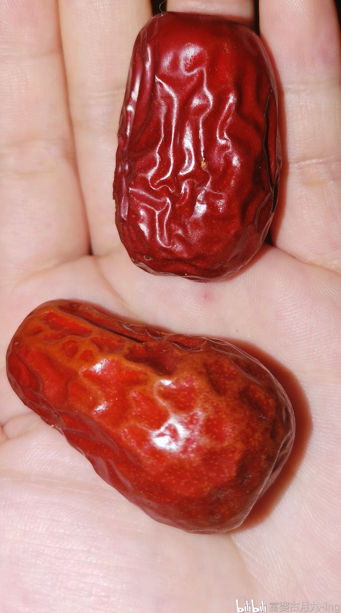 50 半个苹果 一颗大枣(睡觉起来的头晕开始被撑感代替 突然开始后悔)