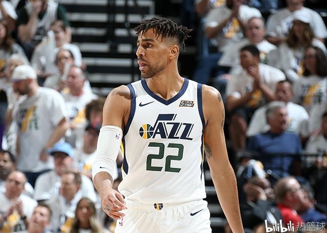 塞弗罗萨独爱nikeairmax90球迷这鞋还能打球