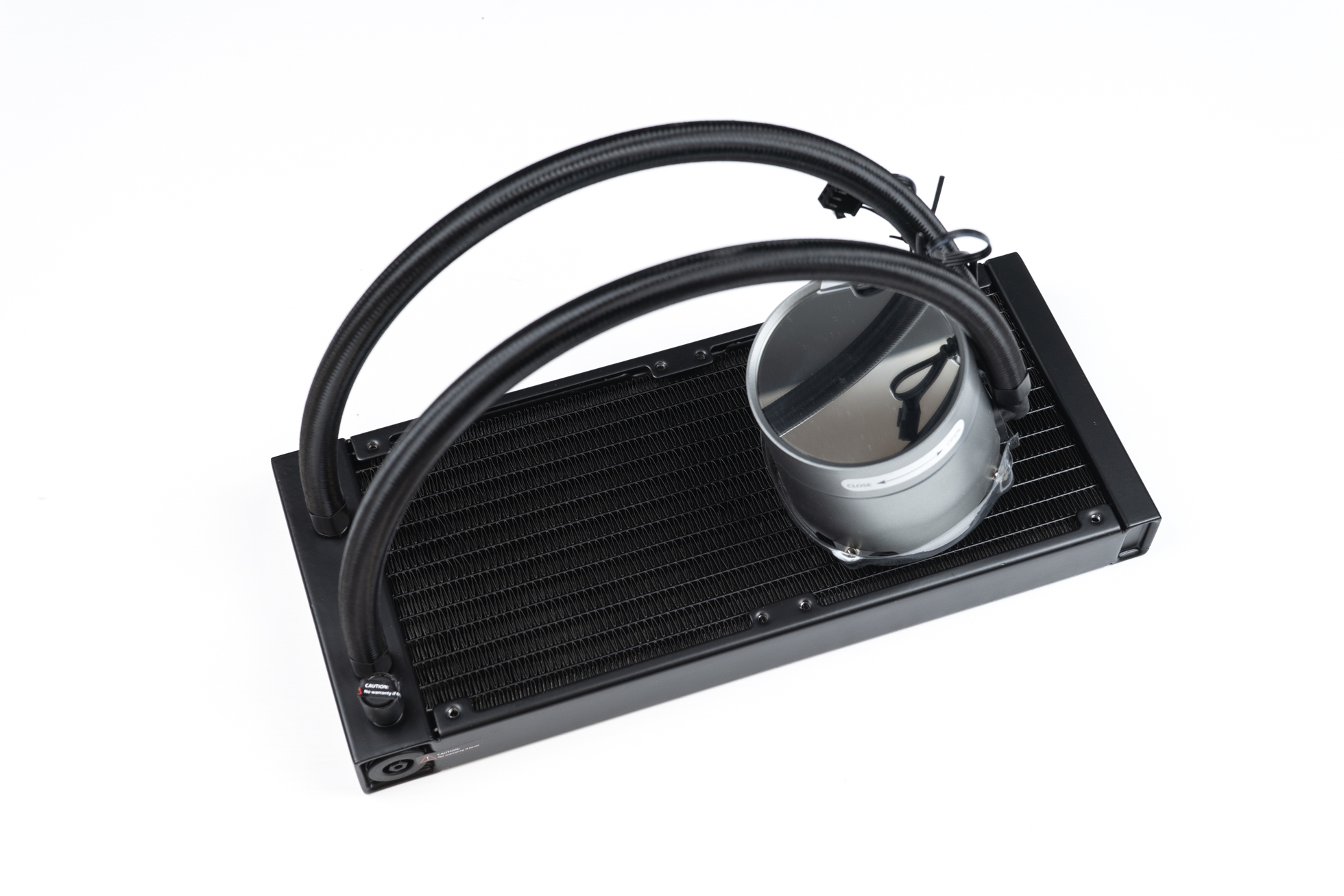 市售240一体水冷市售12025冷排风扇性能向横测