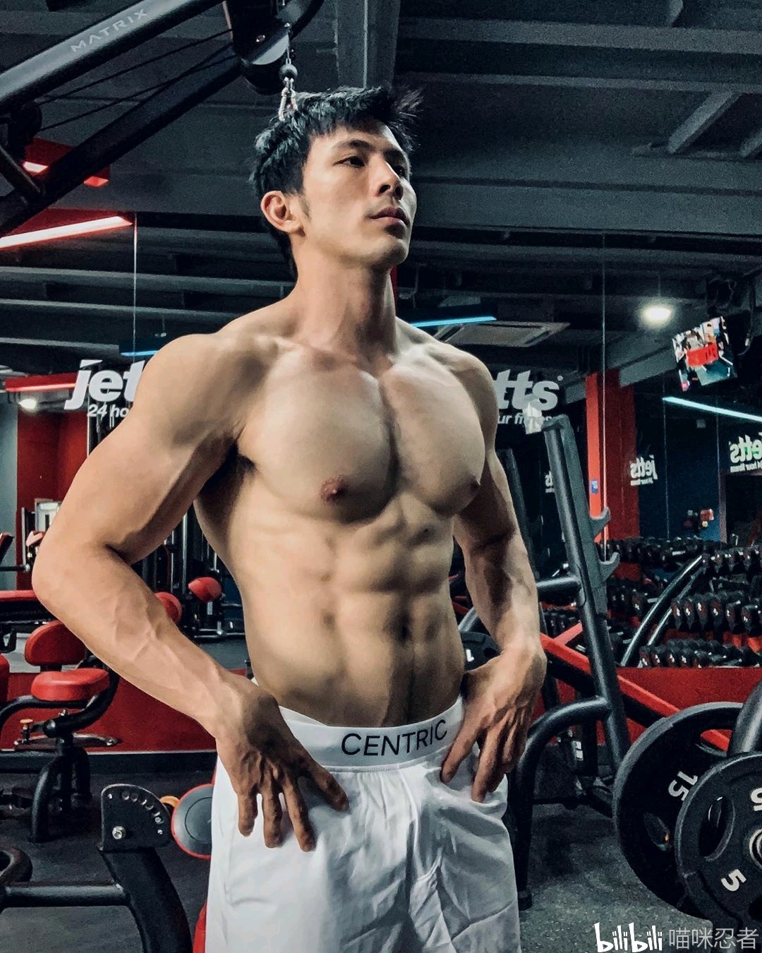 顶流天菜级男神 | 胡志明市 肌肉健身男模seven_nguyen56 - 哔哩哔哩