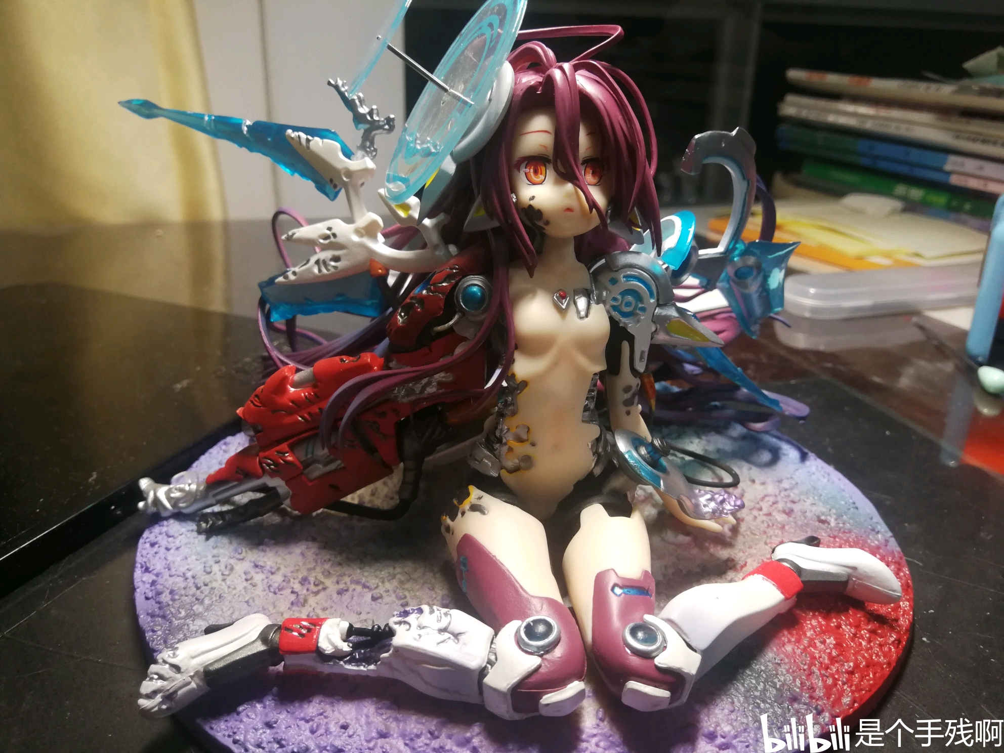 休比战损版手办