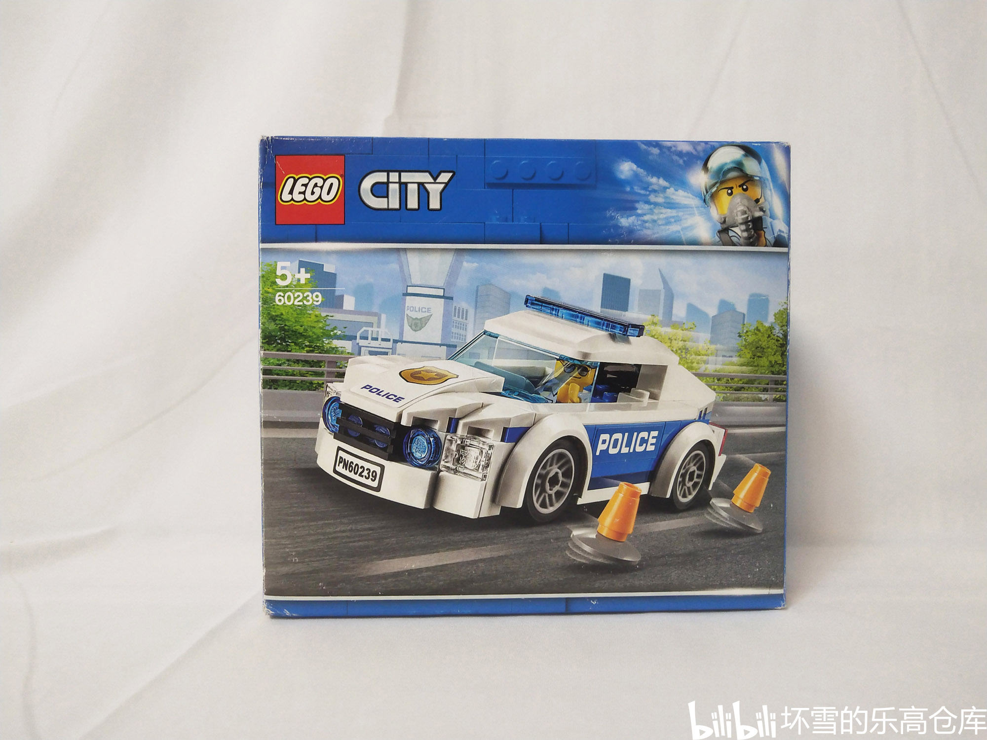 LEGO® City Police - Masina de politie pentru patrulare 60239