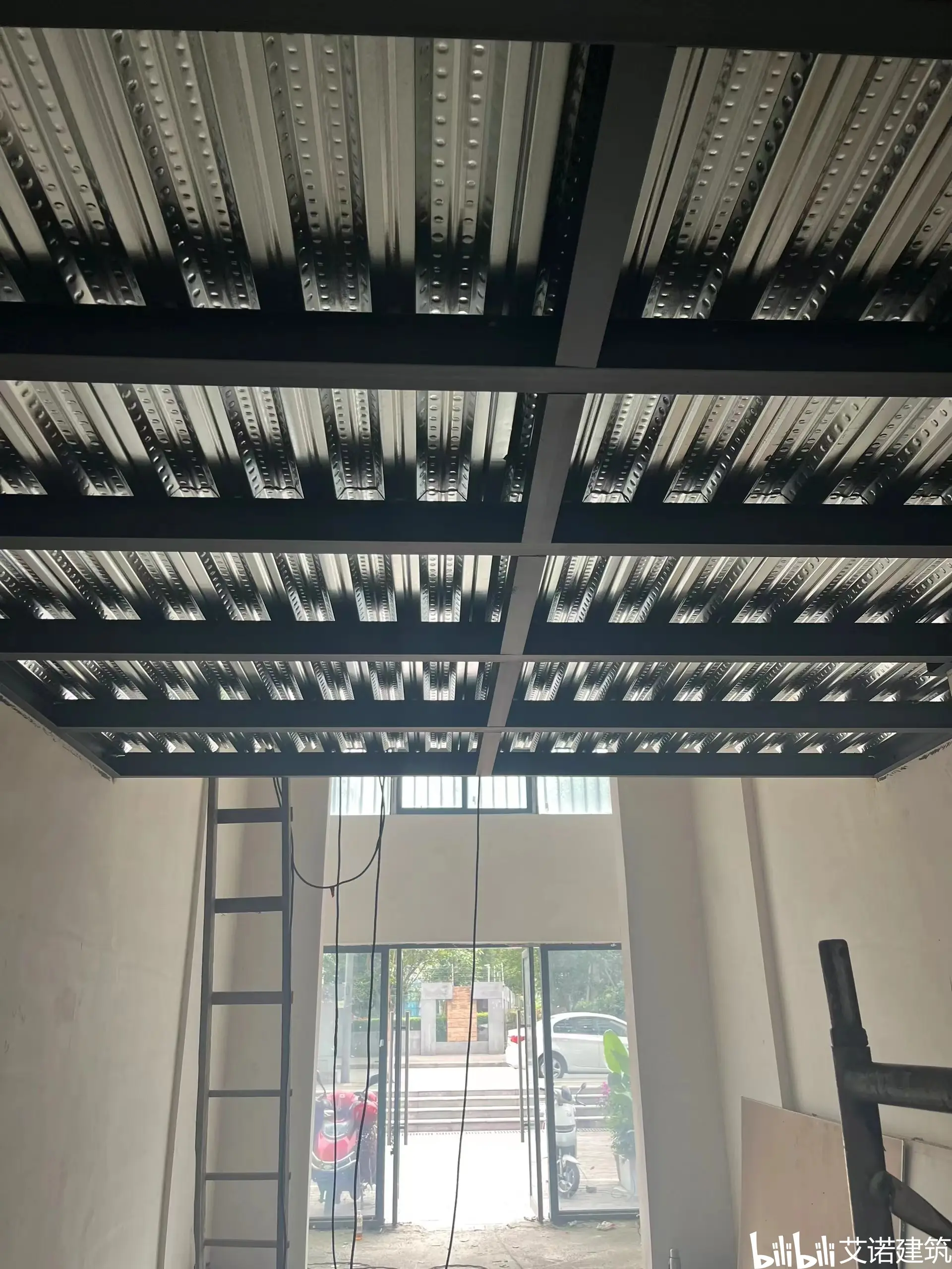 钢结构隔层阁楼搭建艾诺伟业钢构公司