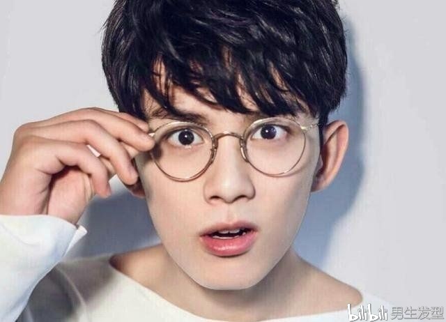 男生眼睛什么颜色,男生眼睛什么颜色好看