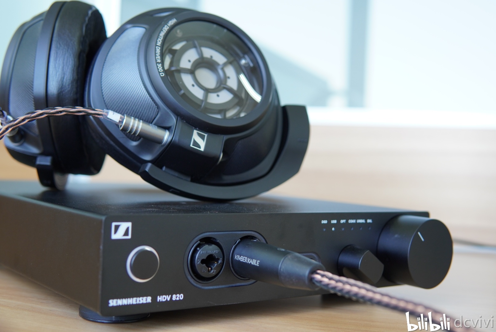 悦目又悦耳,省心不折腾--森海塞尔HDV820桌面