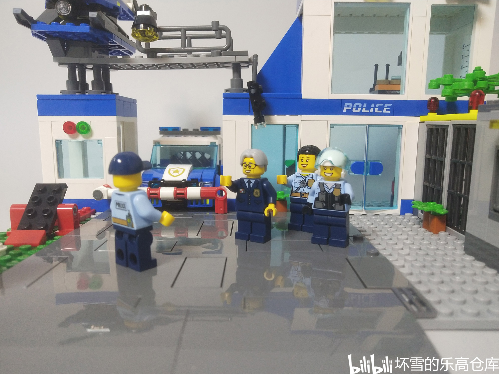 乐高 LEGO 60273 CITY城市 精英警察追捕 2020速拼评测_哔哩哔哩_bilibili