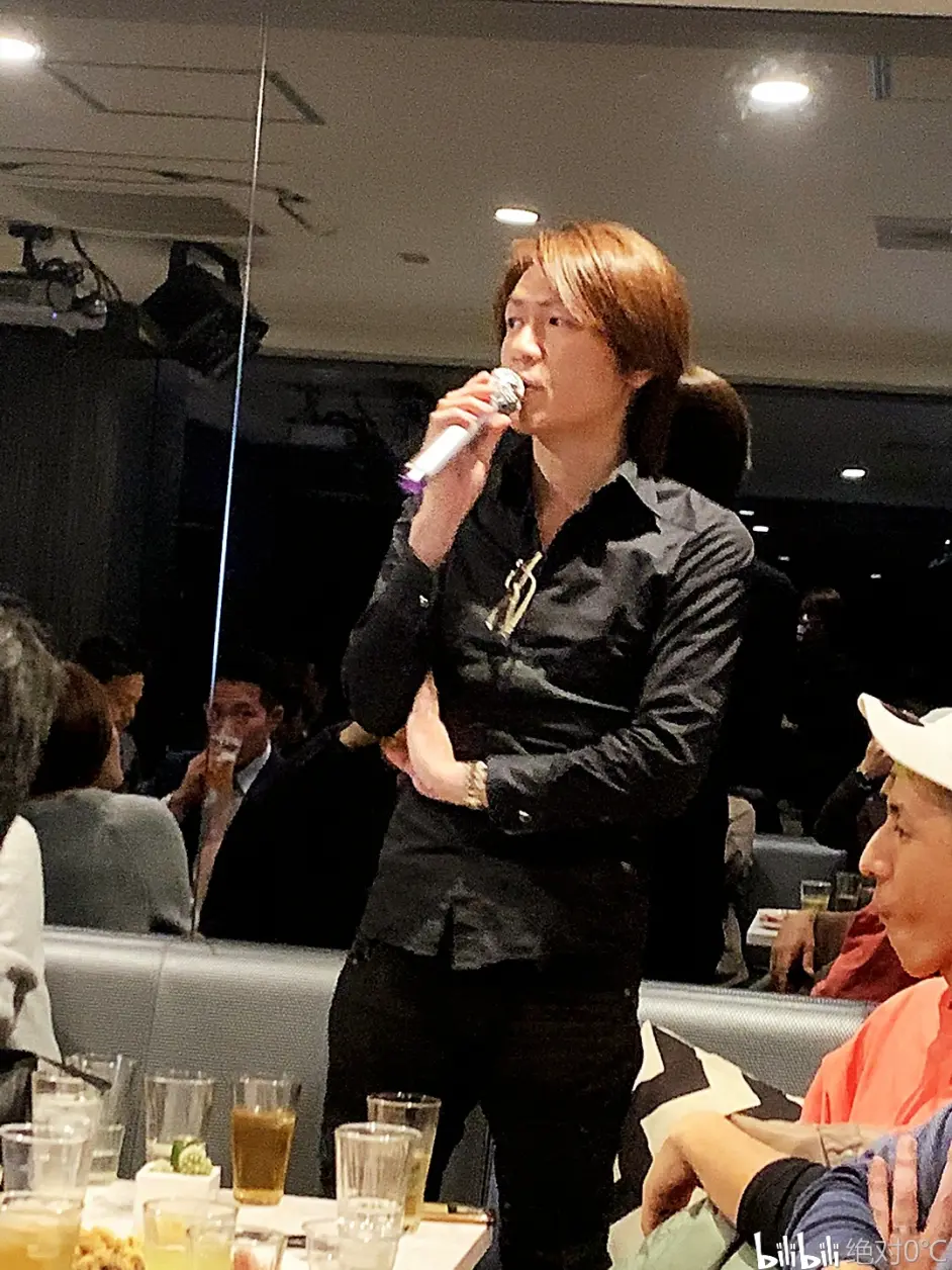 牛郎科普组 直击大叔们的年会表彰现场 城咲仁 桐生等多数 爱本店 大前辈登场 哔哩哔哩 牛郎科普组 直击大叔们的年会表彰现场 城咲仁 桐生等多数 爱本店 大前辈登场 哔哩哔哩