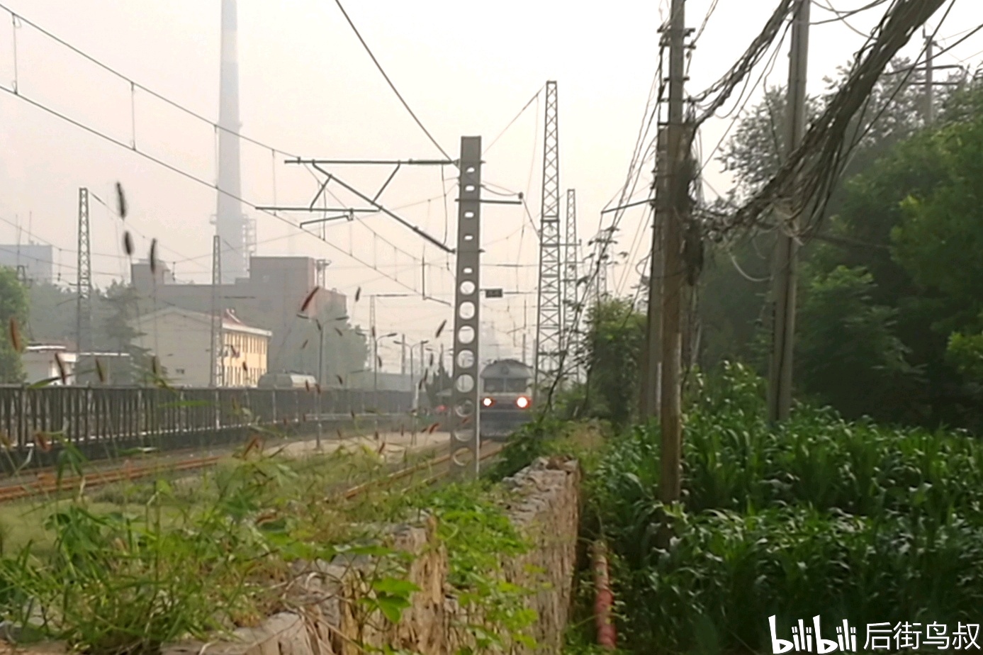 南仇站,八月初的清晨拍车体验