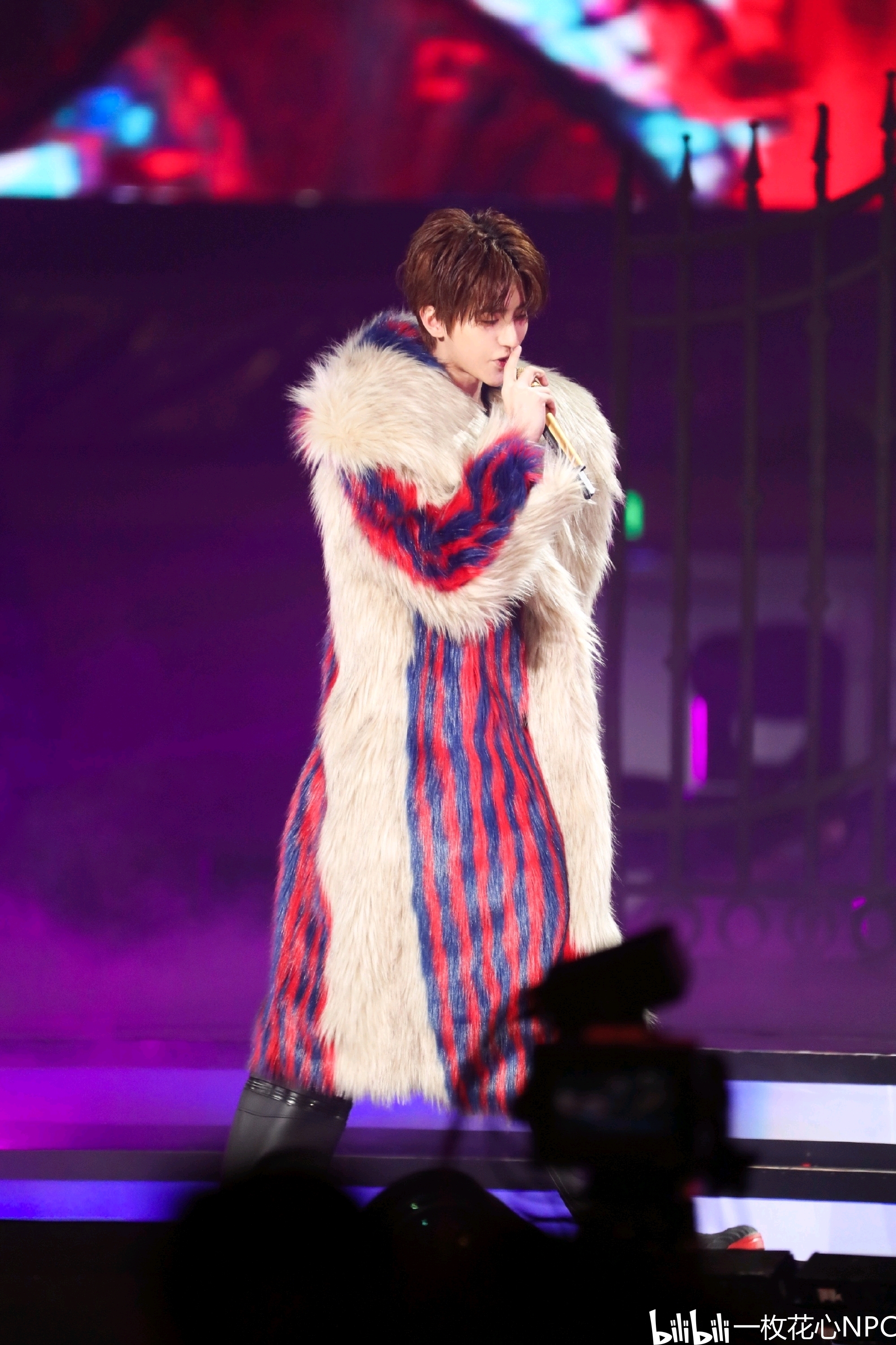 蔡徐坤跨年终于官宣了