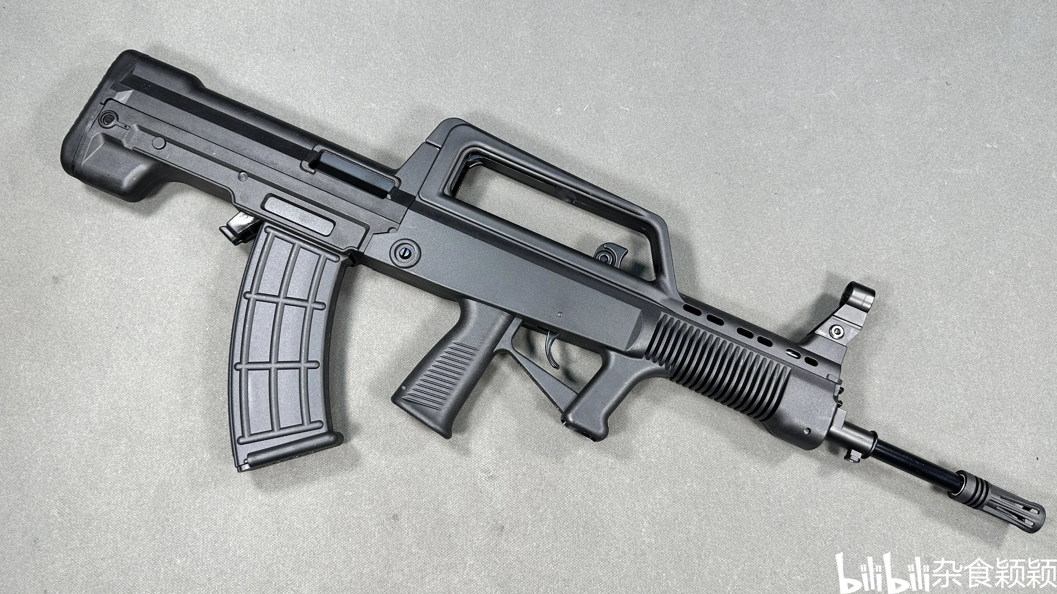 【颖】兵锋分体95玩具测评