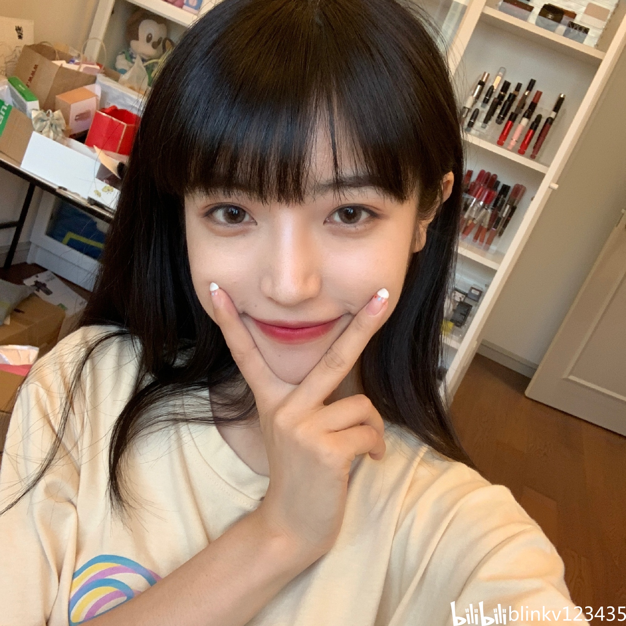 【校花美女】 校花美女