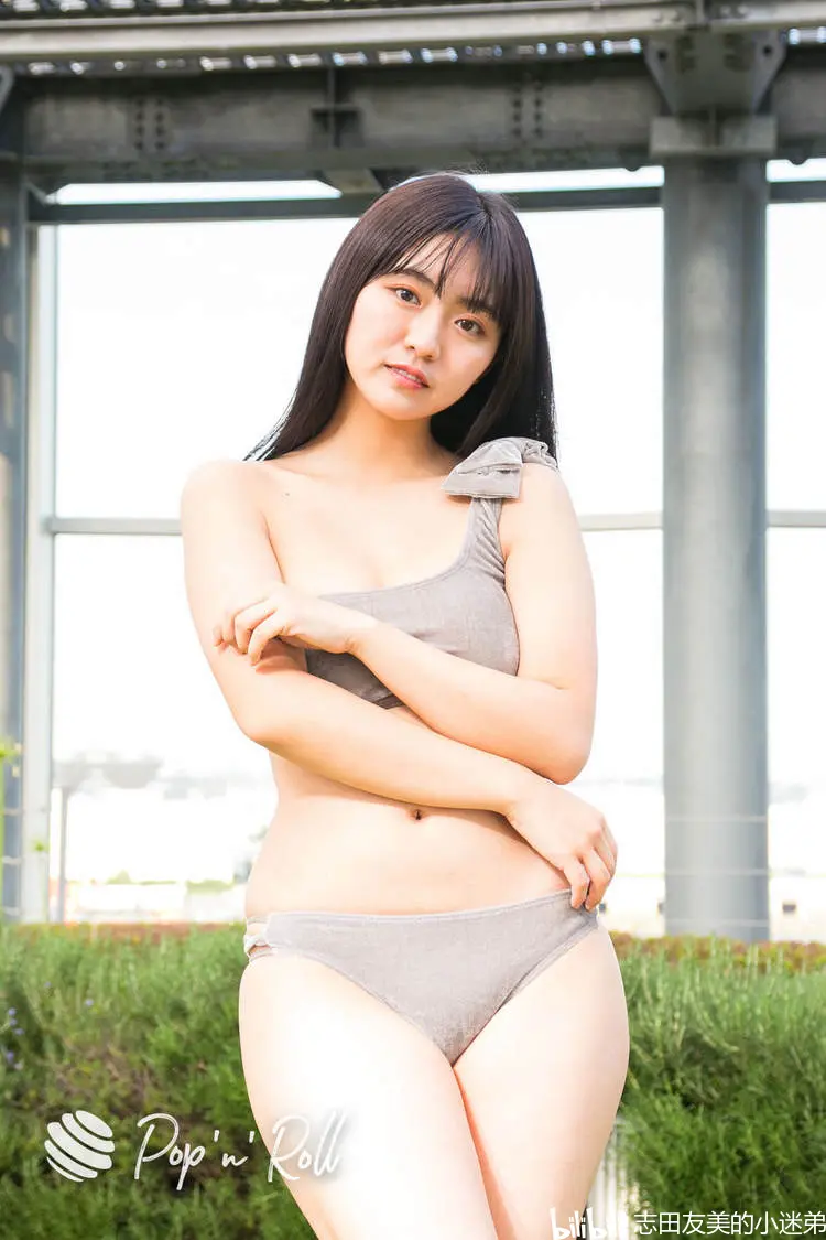 特利迦奥特曼 豊田ルナ水着写真图 水着グラビア撮り下ろしフォト 哔哩哔哩