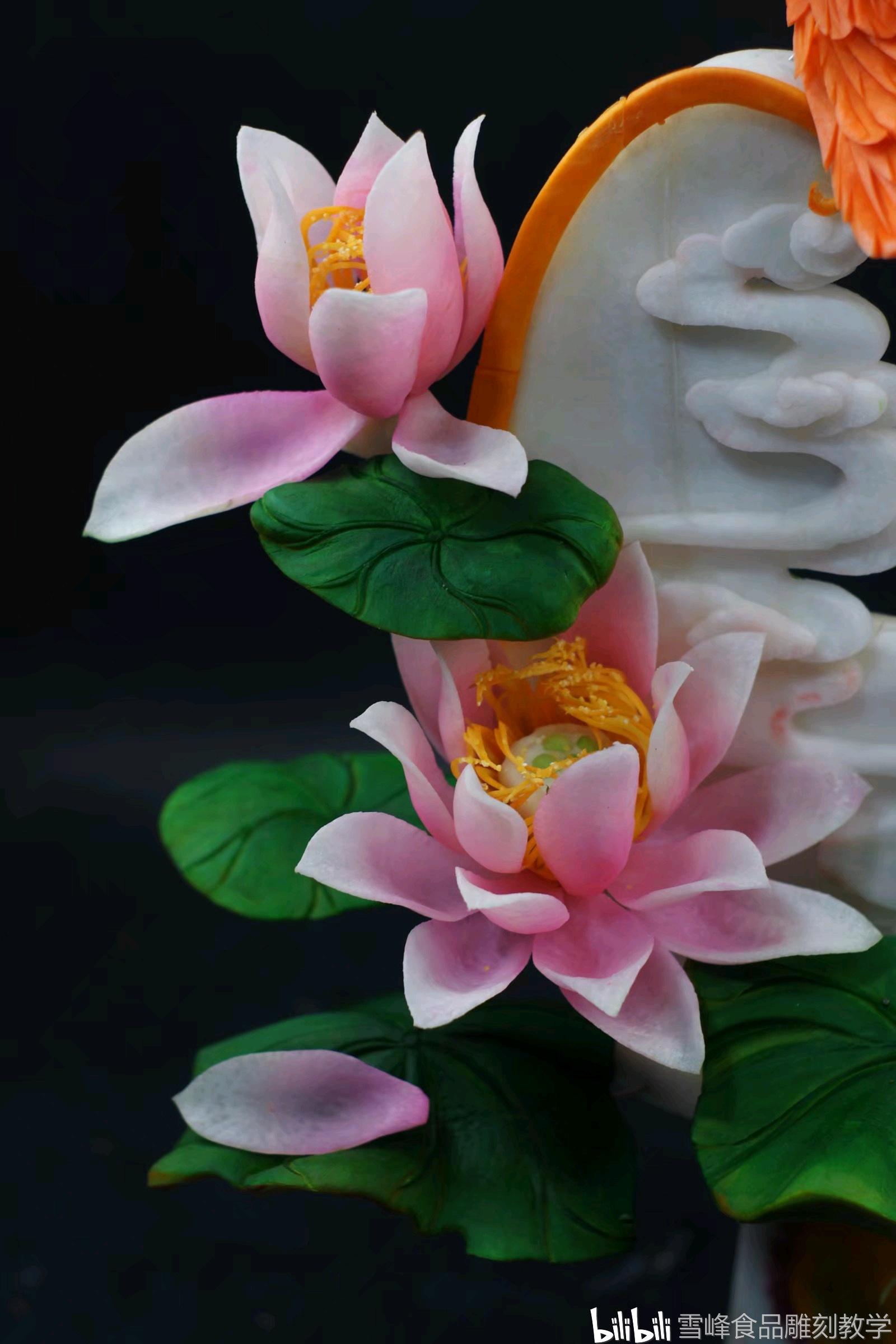 雪峰食品雕刻教学~胡萝卜鹦鹉作品高清图