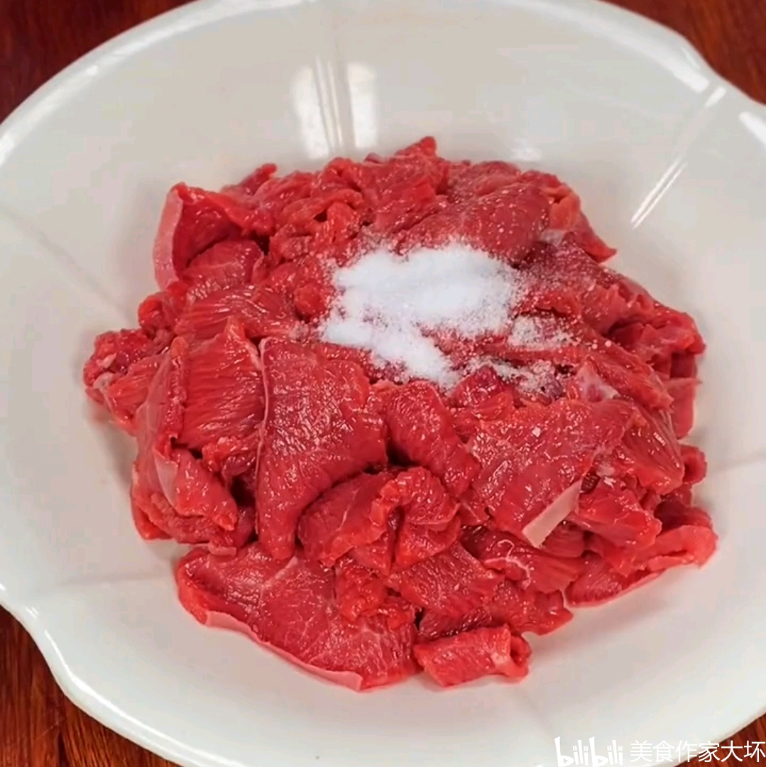 卤牛肉怎么做_卤牛肉的做法_豆果美食