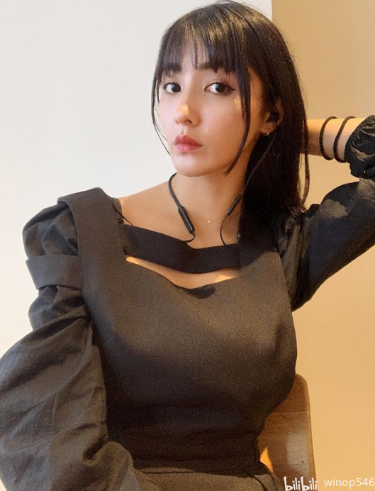 火辣身材无法挡！日本人气模特演员渡边万美 - 哔哩哔哩