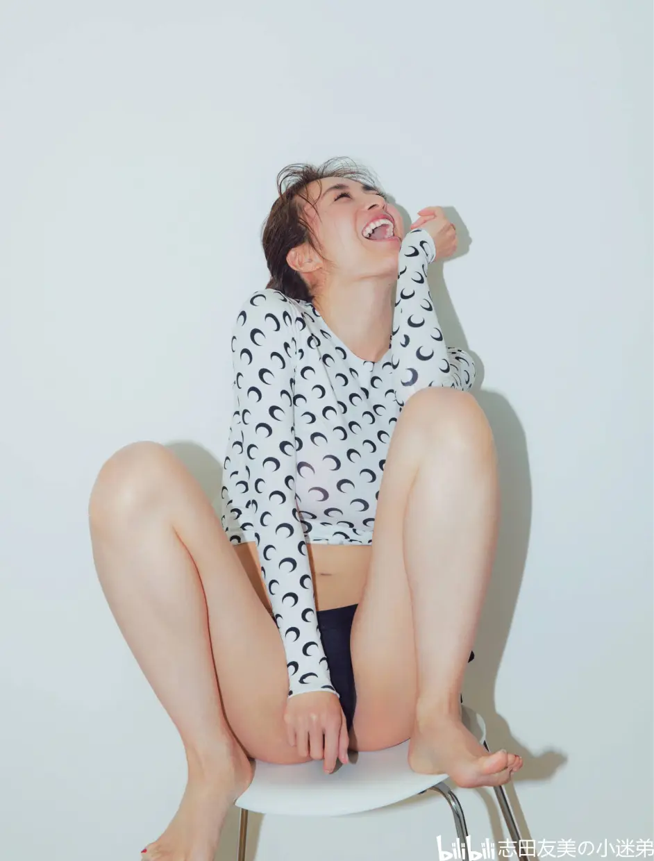 泰迦奥特曼 新山千春写真图 Flash 21 03 09 No 1594 新山千春room40 哔哩哔哩