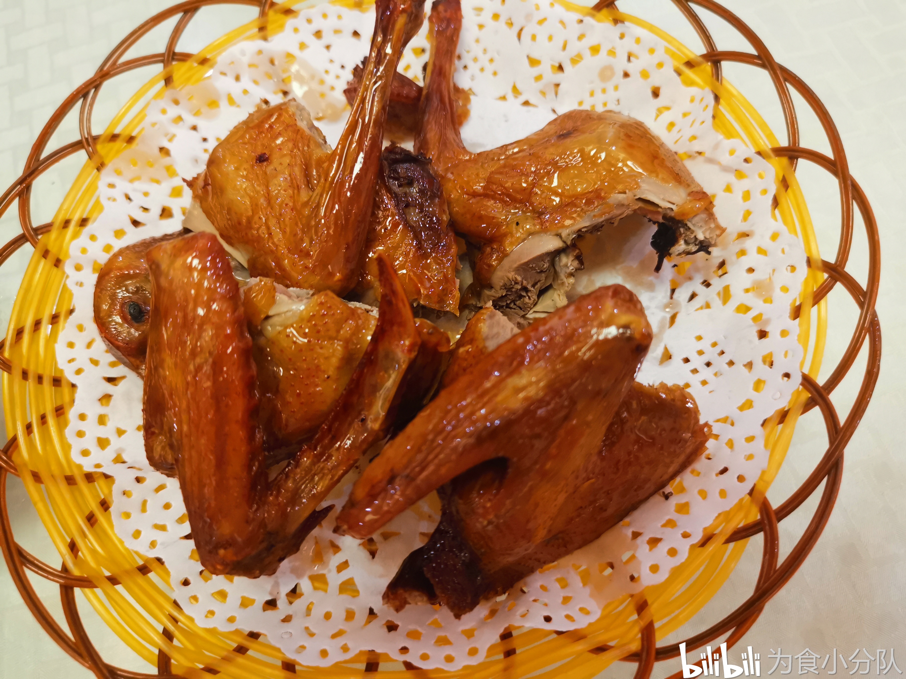 篇四十九:广州驱车到东莞,在这里,我吃到了比中山还好吃的烧乳鸽