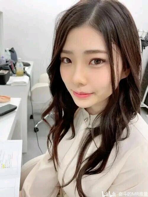 每天分享一个美女——神木丽(神木麗) - 哔哩哔哩