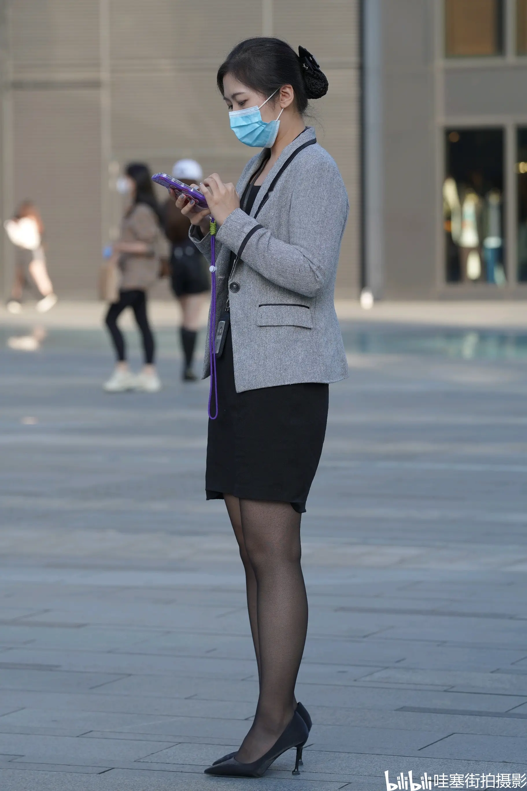 街拍职业装气质美女 - 哔哩哔哩