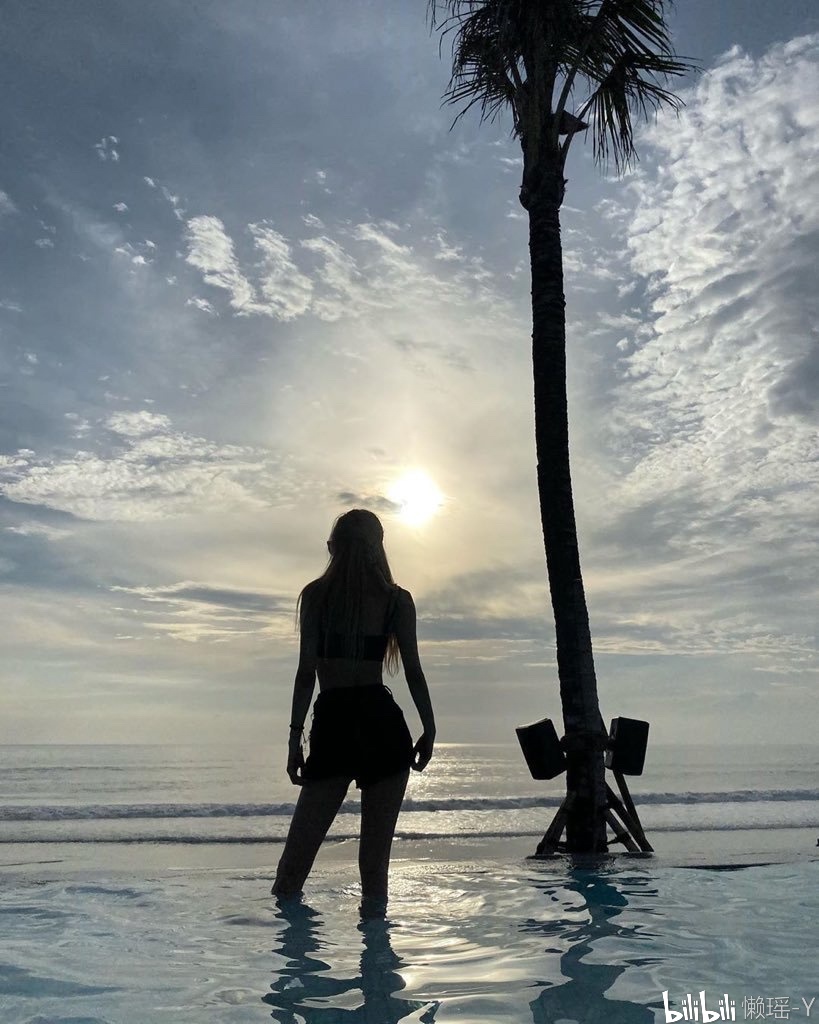 rose的背影都这么美!