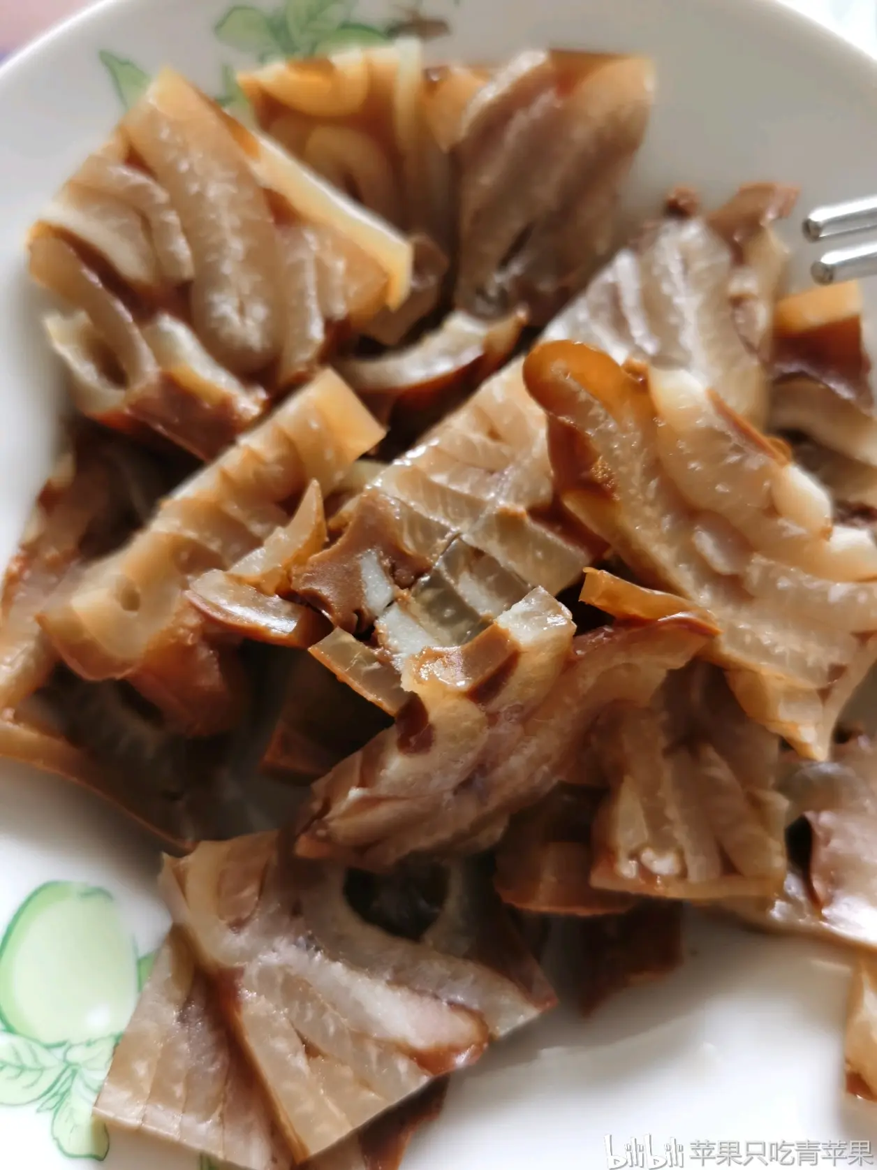 没吃面 我不爱吃猪皮，只喜欢吃老爸炸的那种猪皮 算