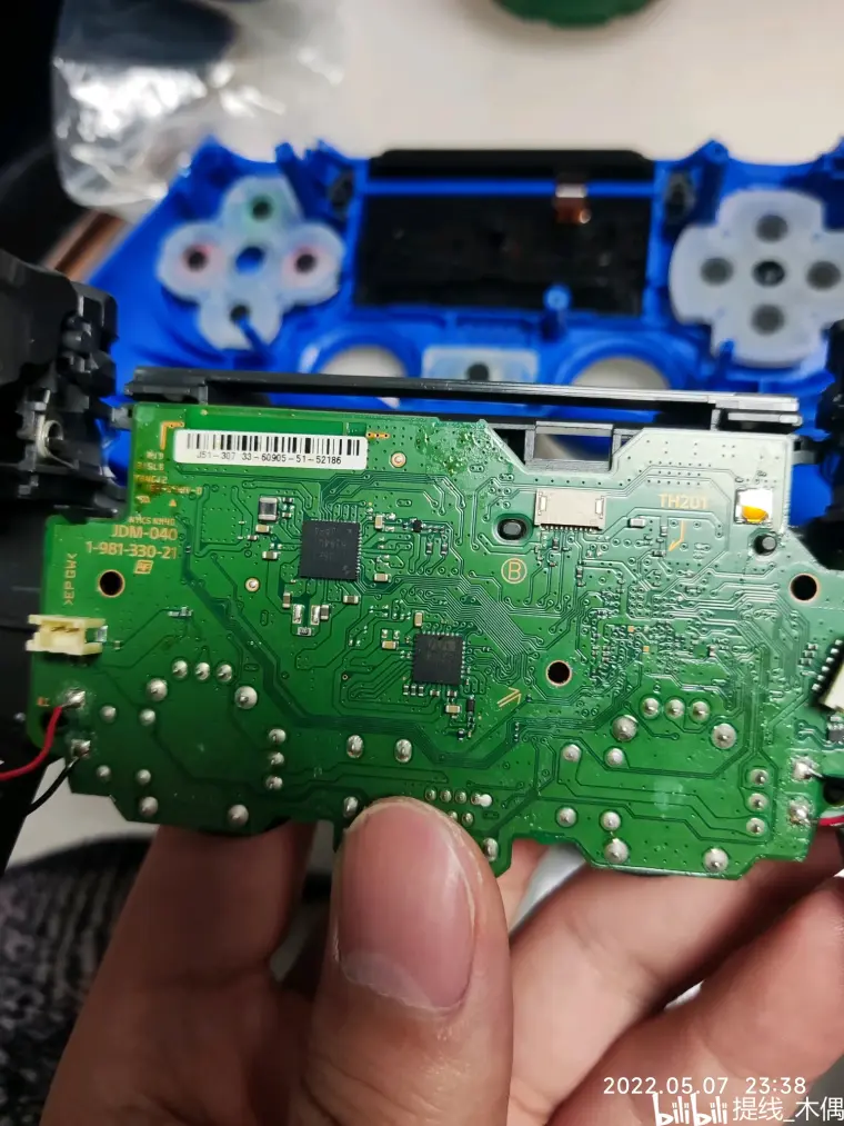 拆了几个ps4手柄 哔哩哔哩