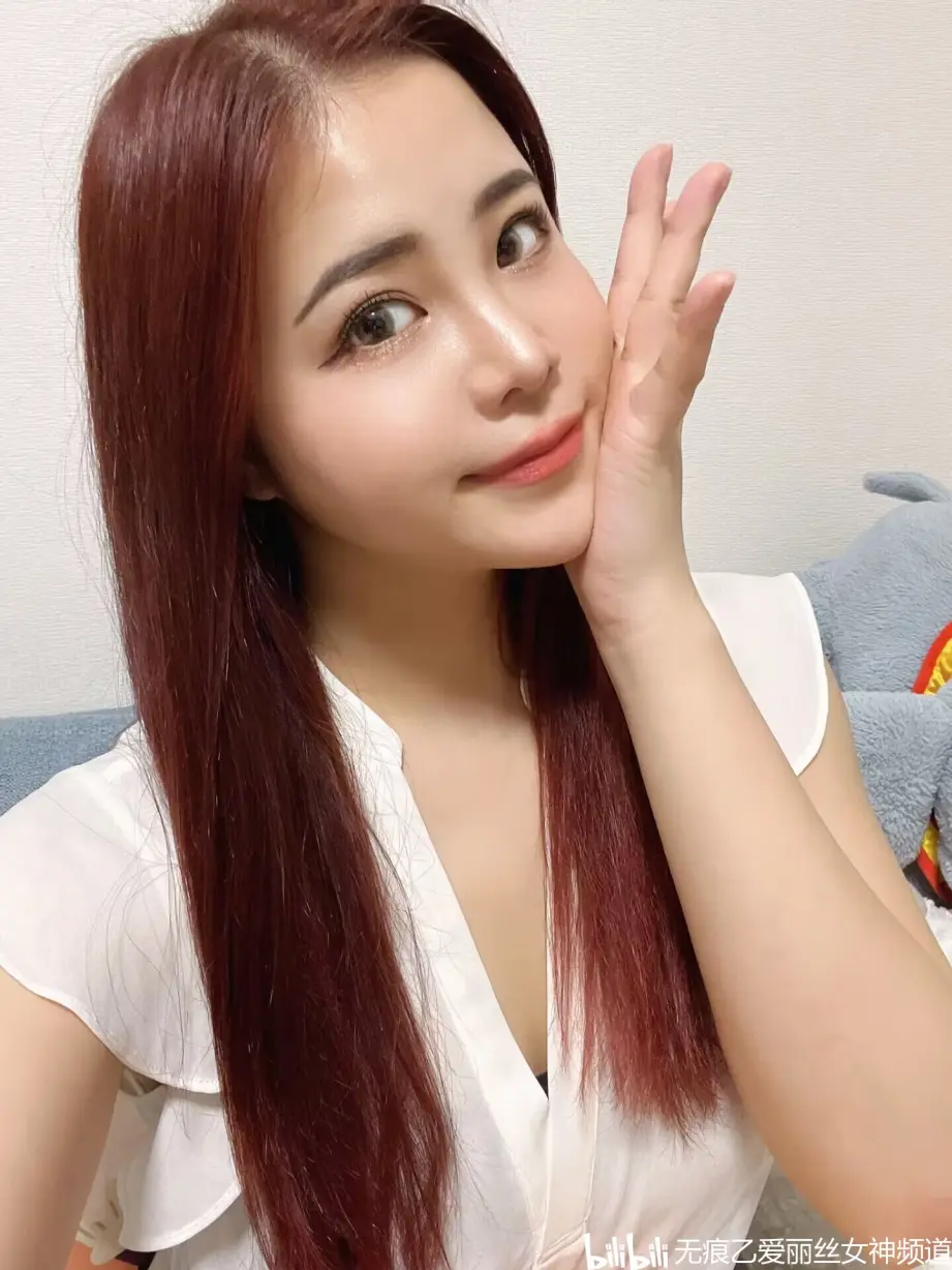 　　黑宫丽 