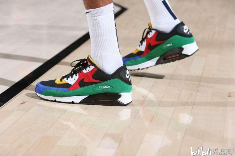 塞弗罗萨独爱nikeairmax90球迷这鞋还能打球