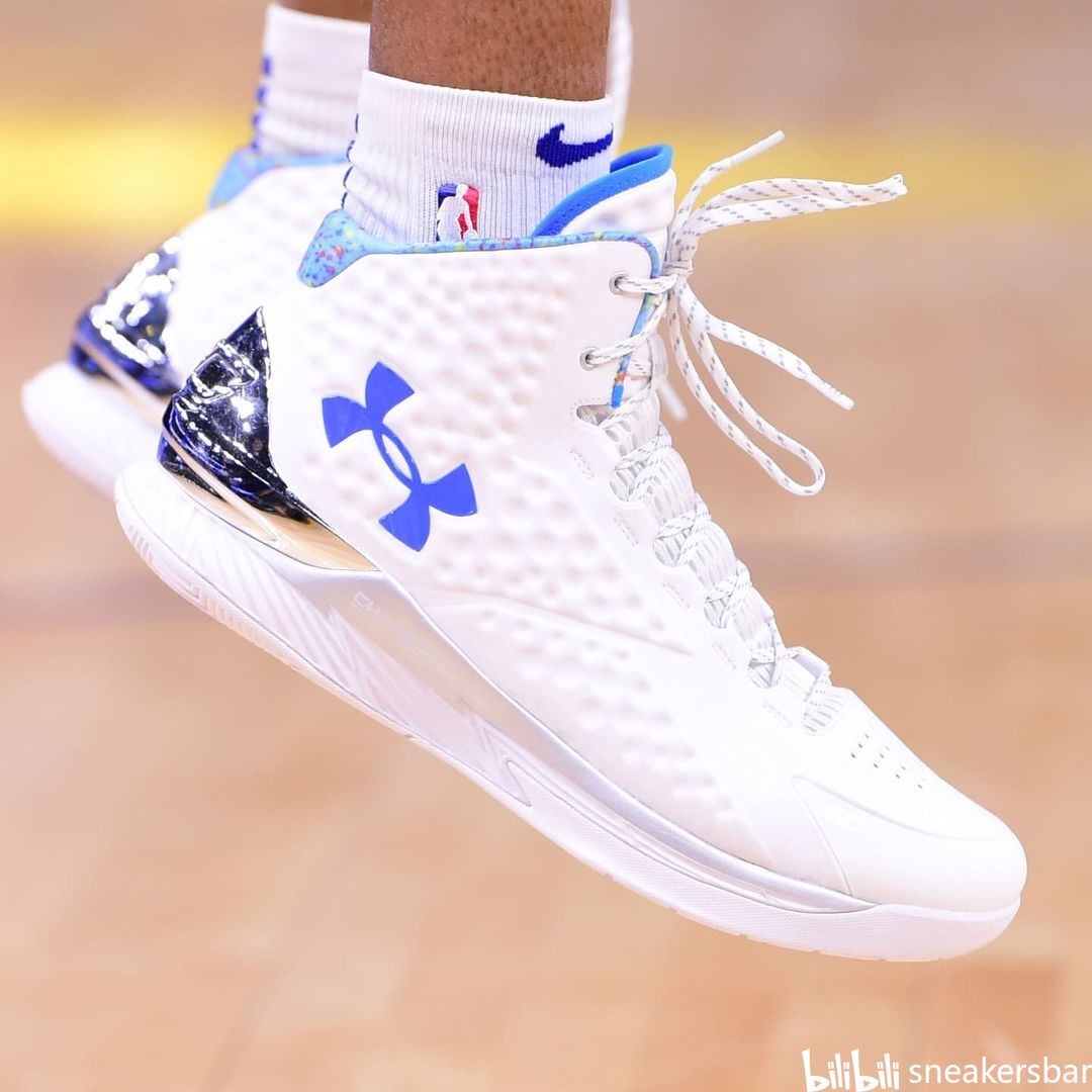 每日nba球星上脚球鞋(11月11日)