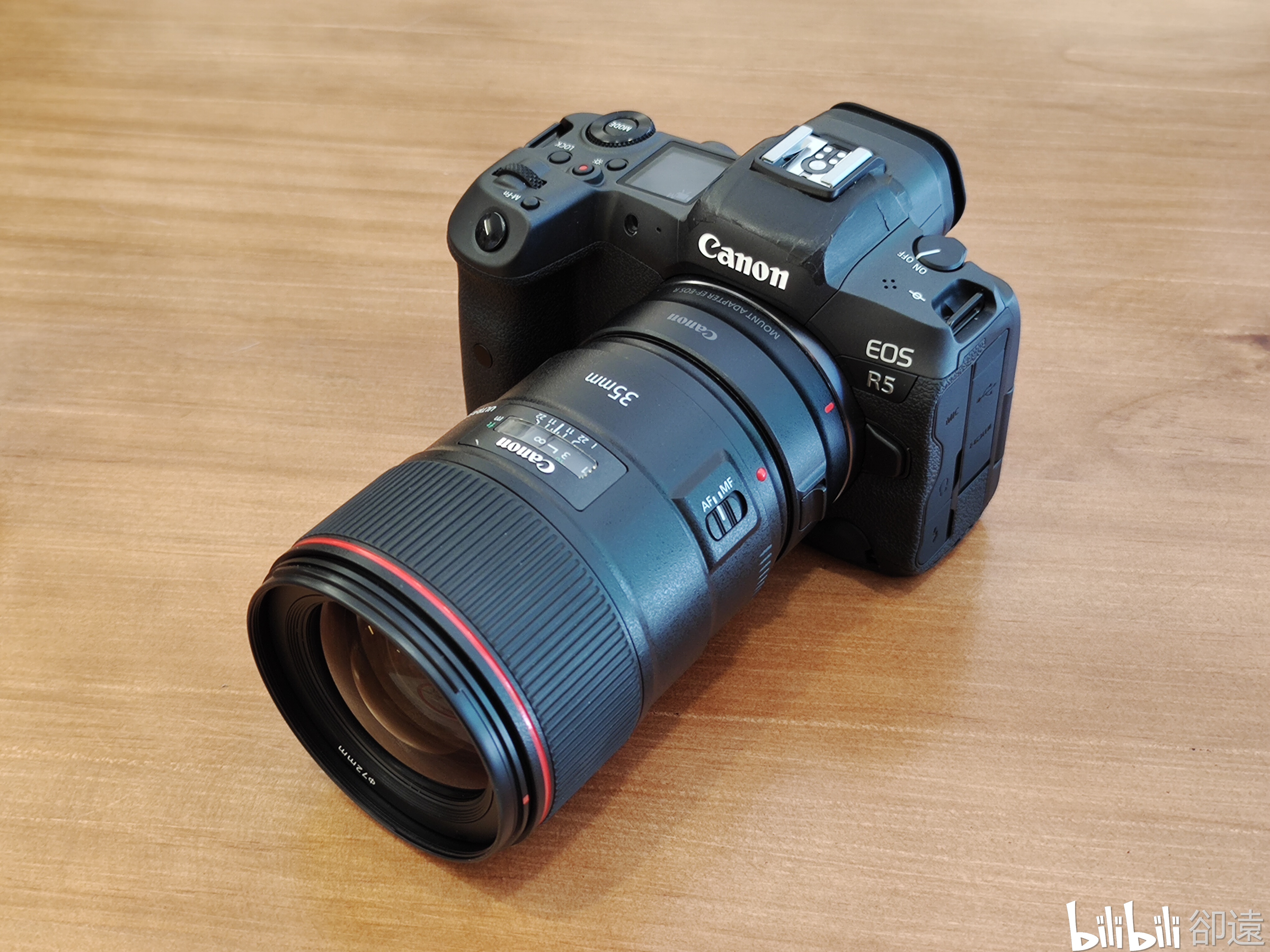 r5 刚发布的时候参数震惊全场,因为在相机里能同时做到超高像素   高