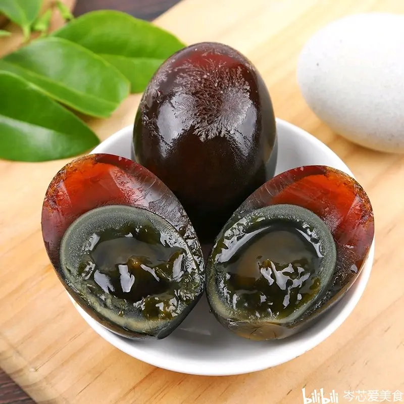 知道怎样鉴别松花蛋好坏吗？