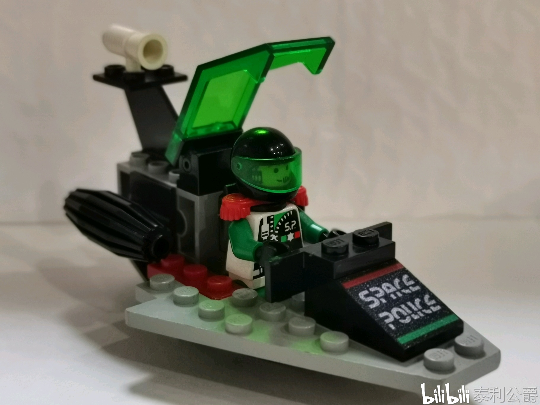 都快有30年了(经典怀旧巡礼乐高太空系列太空警察编号6813