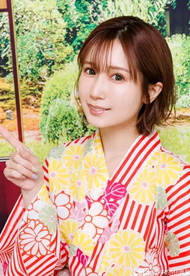 每天分享一个美女(女优)——小岛南(小島みなみ)