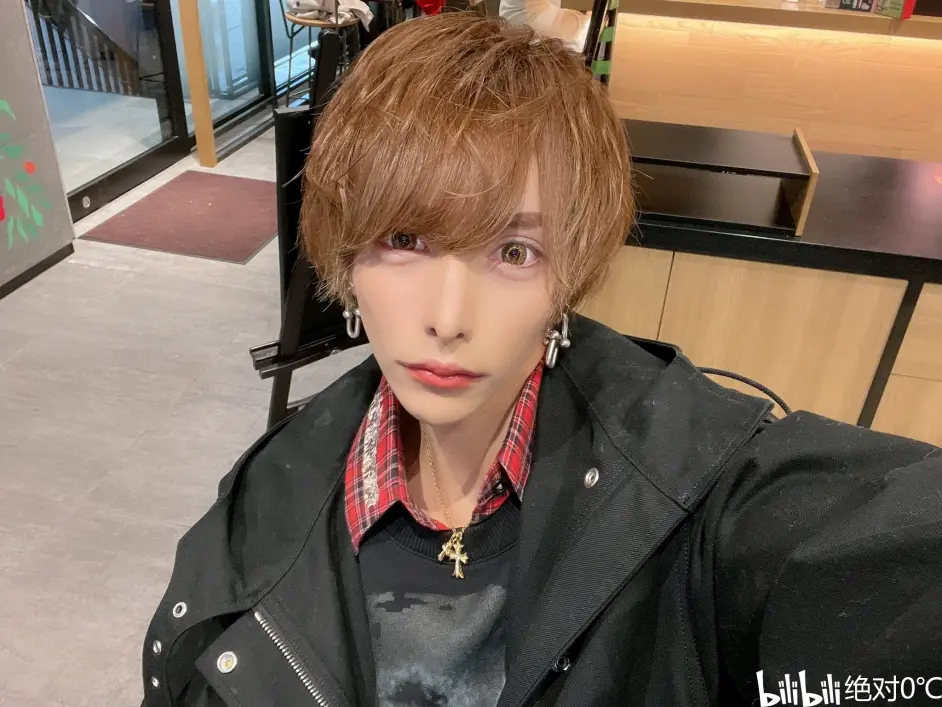 牛郎科普组 21 02 17 冬月集团年度表彰式 渋谷奈槻 帝莲 心绮丽 右京 哔哩哔哩