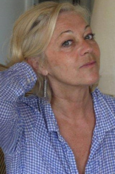 Bondeville, Emmanuèle