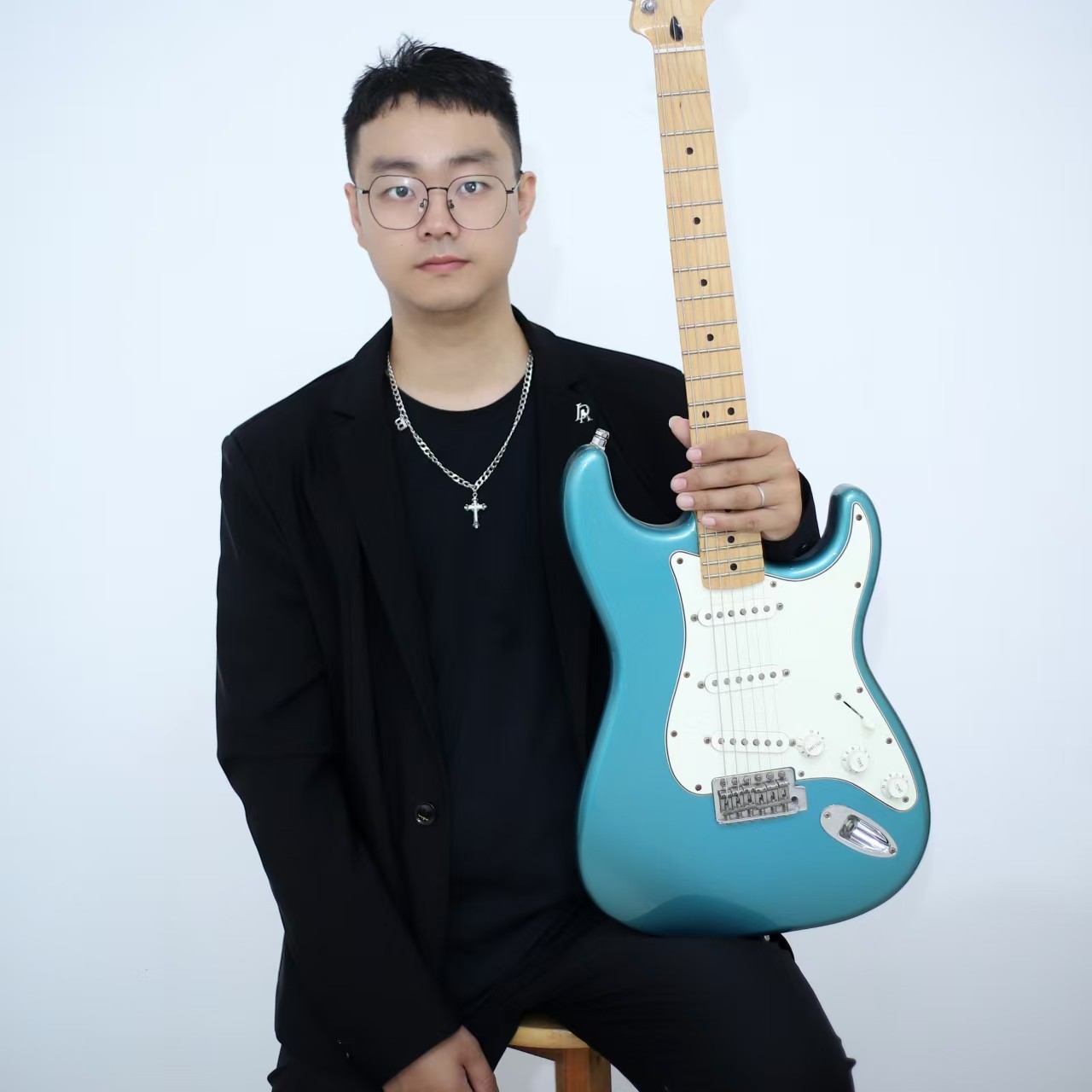 黑夜放风筝biubiu